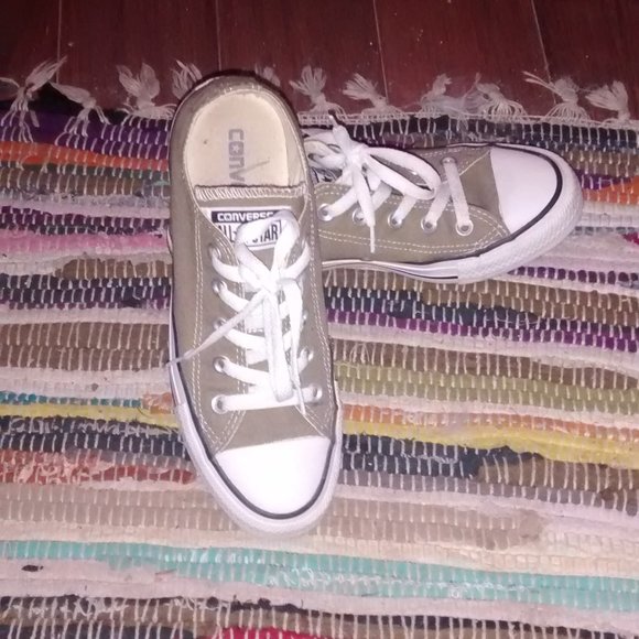 Olive green converse sneakers - Picture 2 of 7